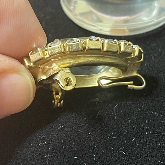 Vtg Glass Jewel Brooch, Surrounded in AB Stones! Stunning! - Picture 3 of 4